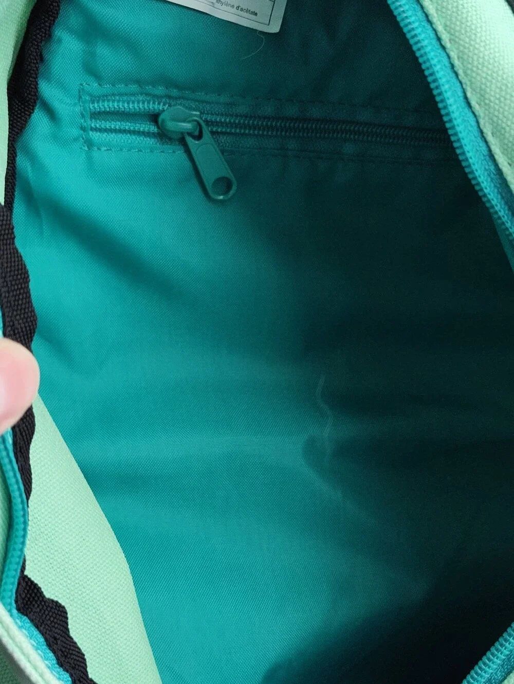 Kavu Sling Bag. Original Ropes With Adjustable Strap. Distressed Mint Green.